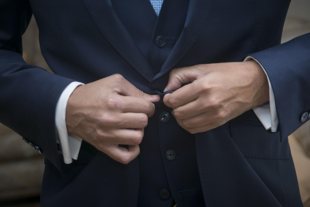 What Should You Expect from a Professional Bangkok Tailor?