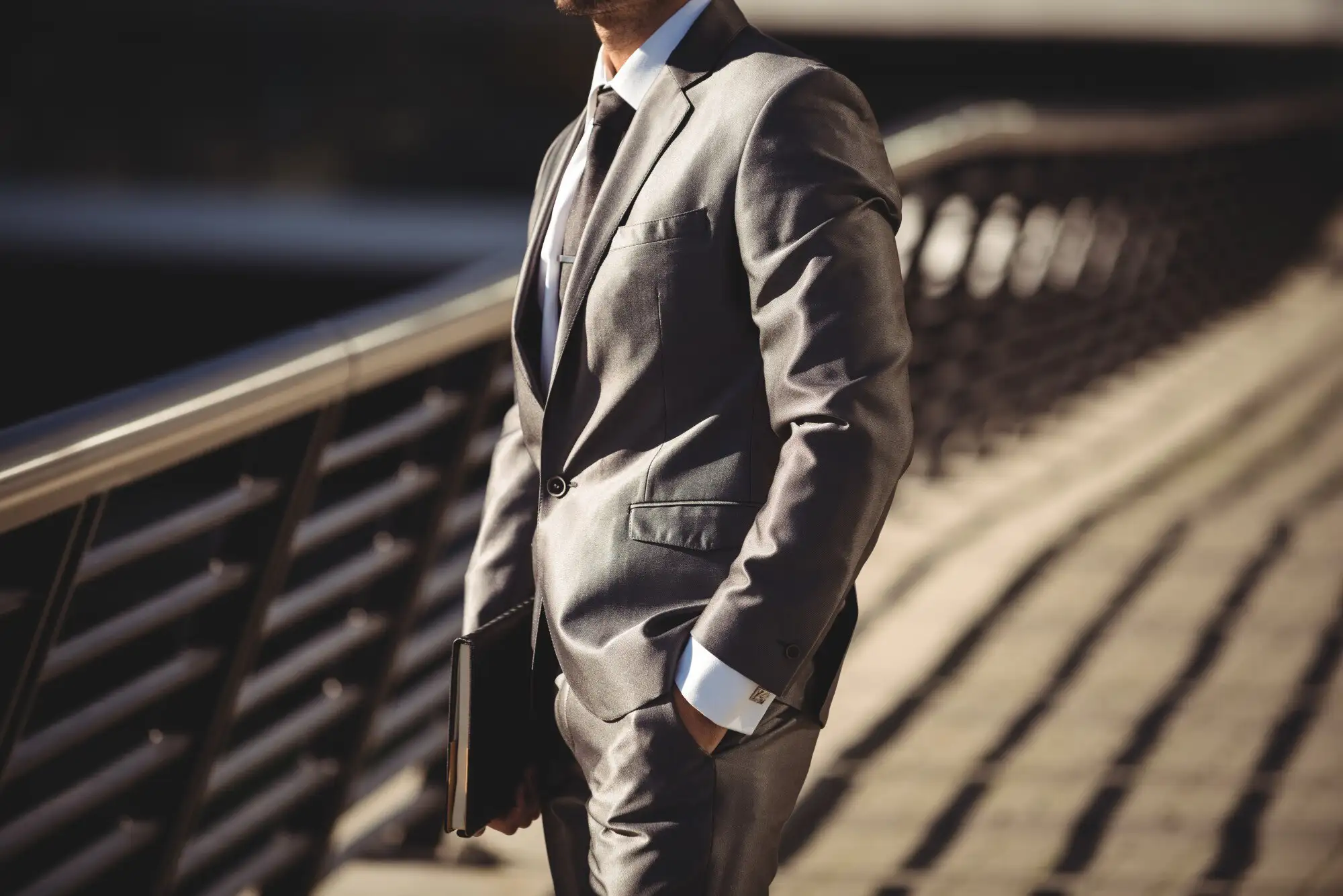 How Do You Choose the Best Tailor for a Perfect Fit?