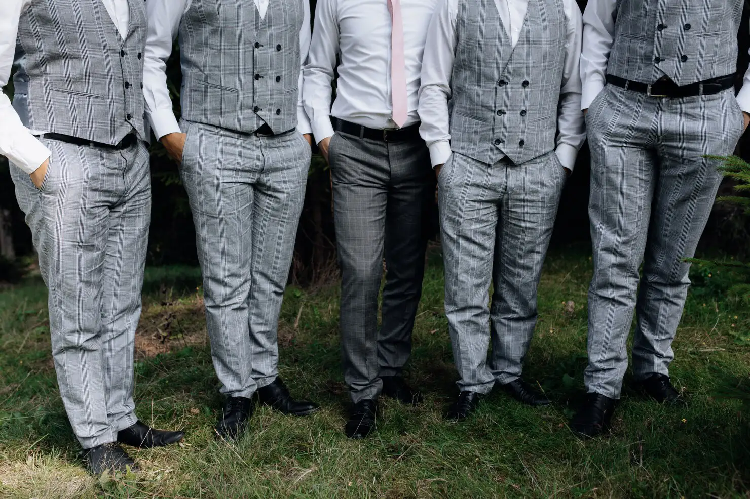 How Are Tailored Trousers Different from Ready-Made Pants?